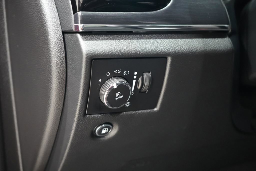 Used 2019 Jeep Grand Cherokee Trailhawk w/ Trailhawk Luxury Group image 20