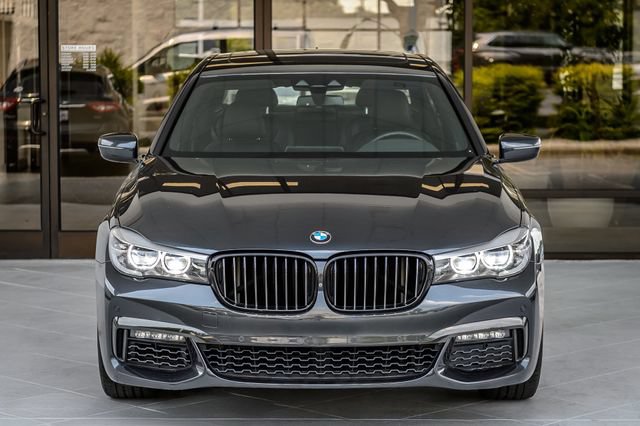 Used 2019 BMW 740i w/ M Sport Package RWD image 5