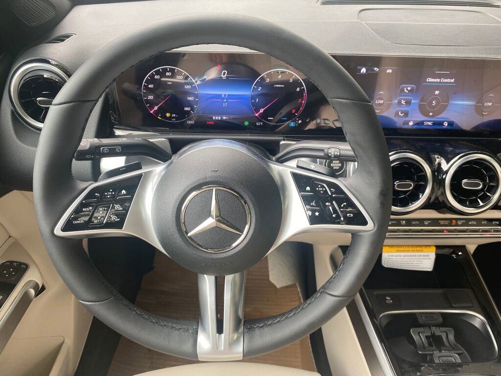 New 2026 Mercedes-Benz GLB 250 GLB 250 image 8