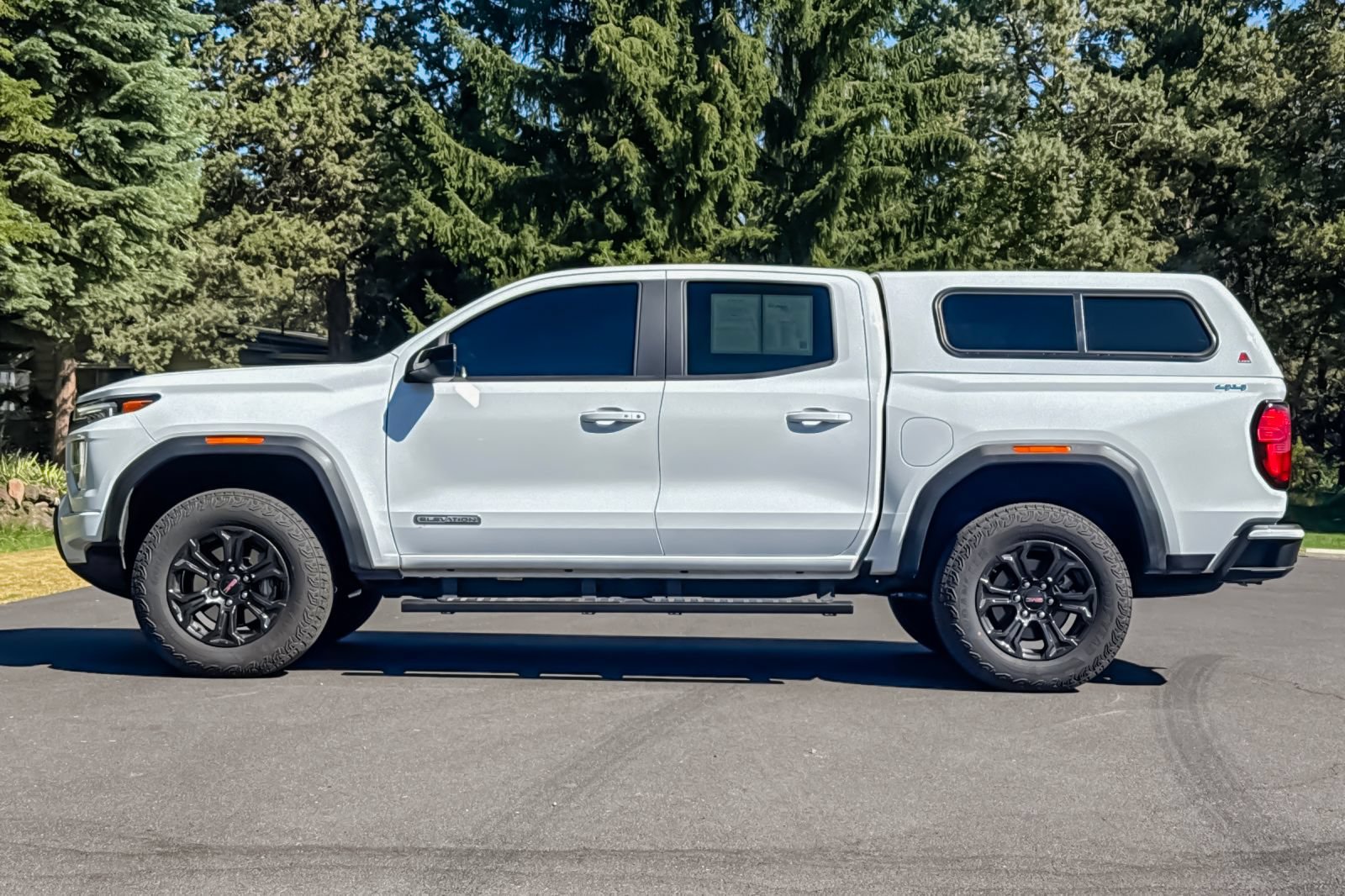 Used 2025 GMC Canyon Elevation w/ Convenience Package AWD/4WD image 8