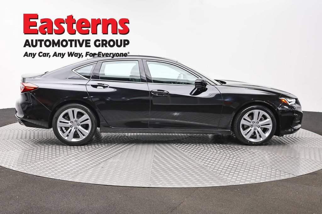 Used 2022 Acura TLX w/ Technology Package FWD image 4