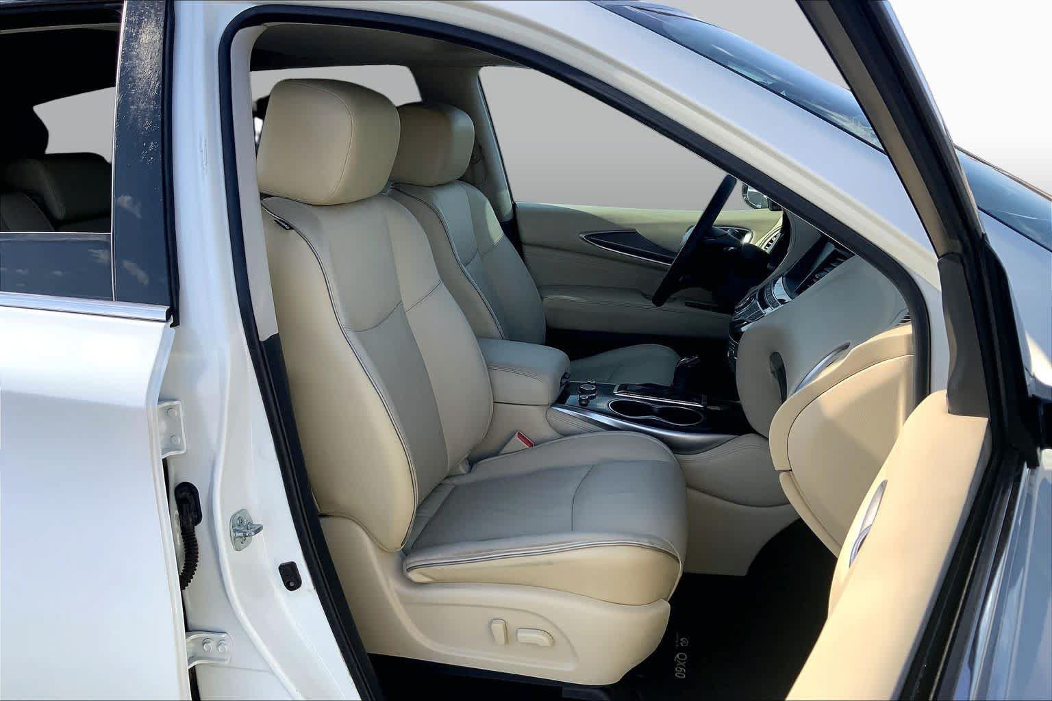 Used 2019 INFINITI QX60 Luxe w/ Essential Package AWD/4WD image 9