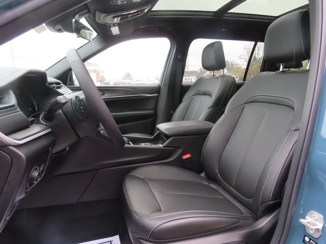 New 2026 Jeep Grand Cherokee L Limited w/ Limited Altitude Package AWD/4WD image 20