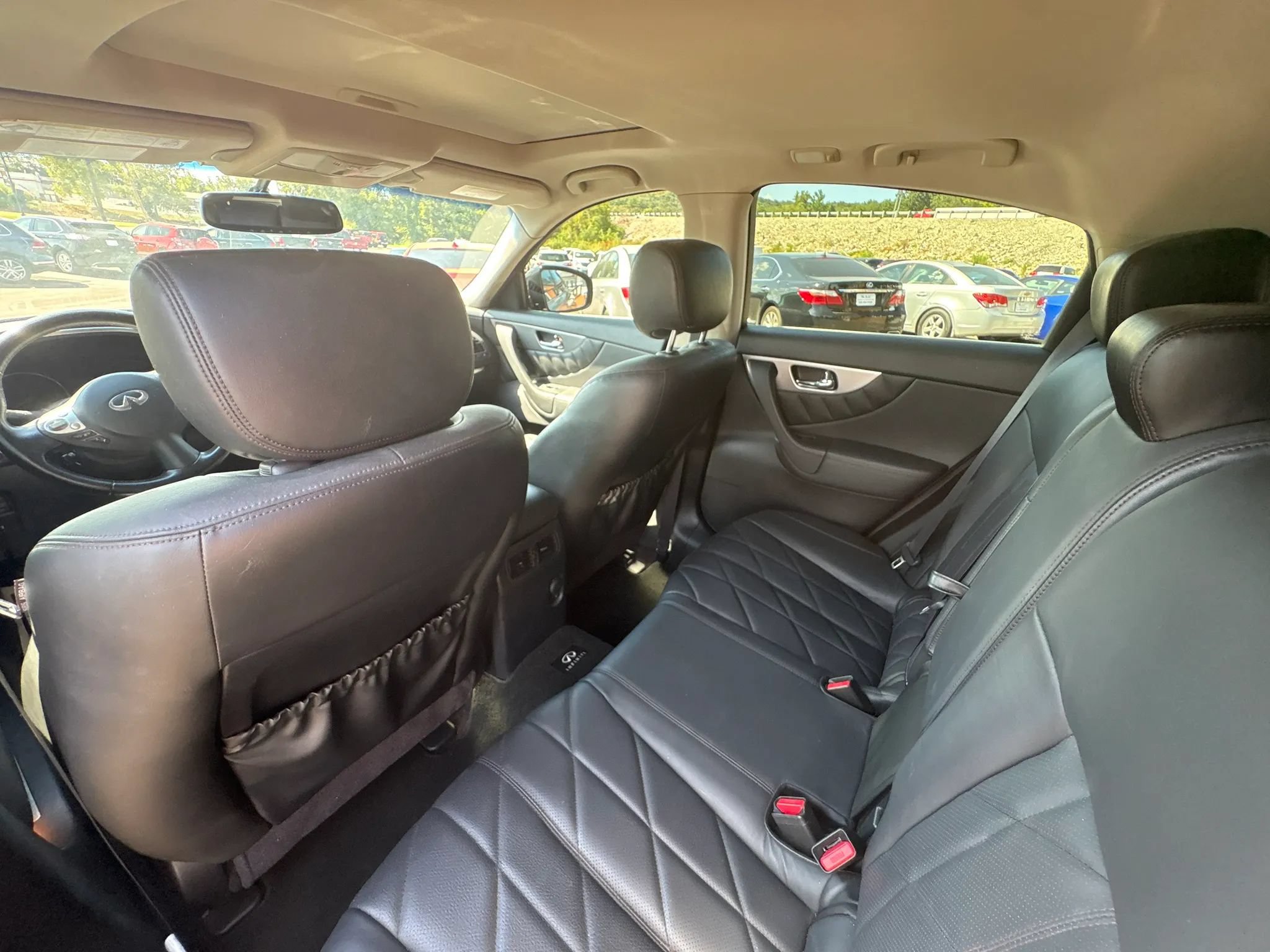 Used 2011 INFINITI FX35 AWD w/ Premium Pkg image 21