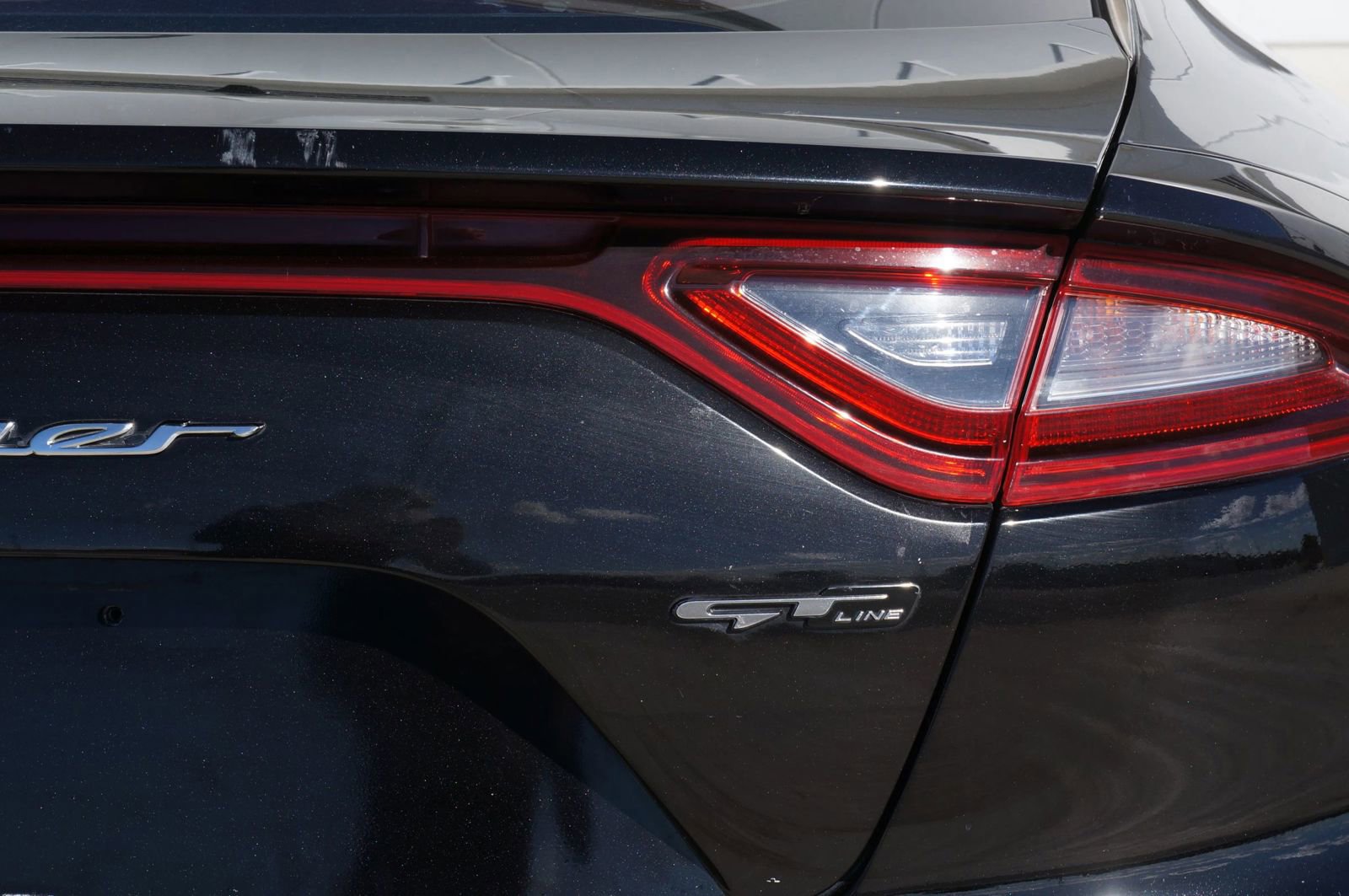 Used 2020 Kia Stinger GT-Line image 19