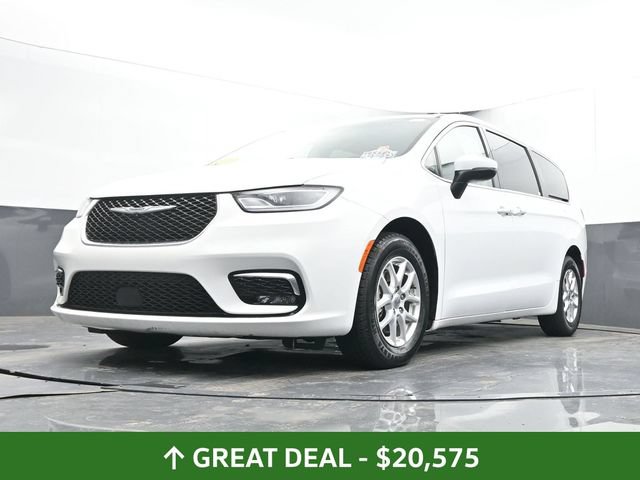 Used 2023 Chrysler Pacifica Touring-L FWD image 51