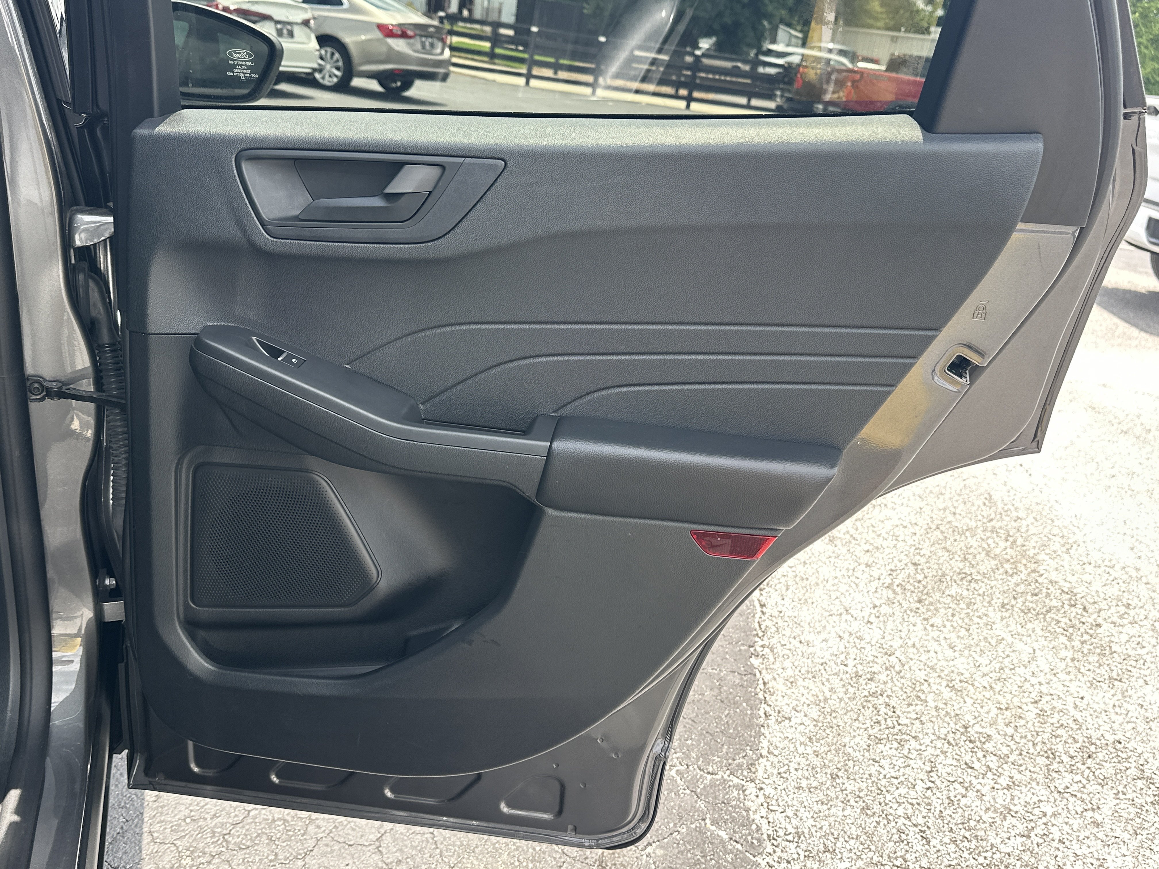 Used 2022 Ford Escape SE FWD image 17