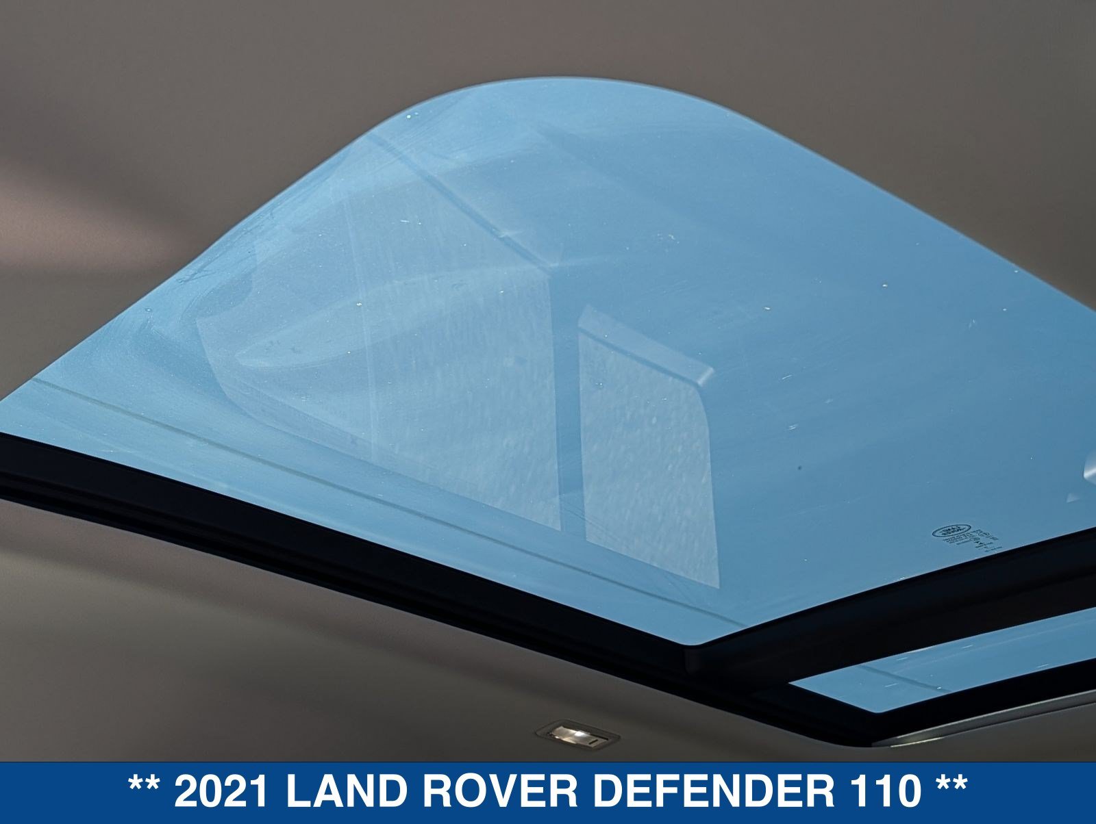 Used 2021 Land Rover Defender 110 SE AWD/4WD image 24