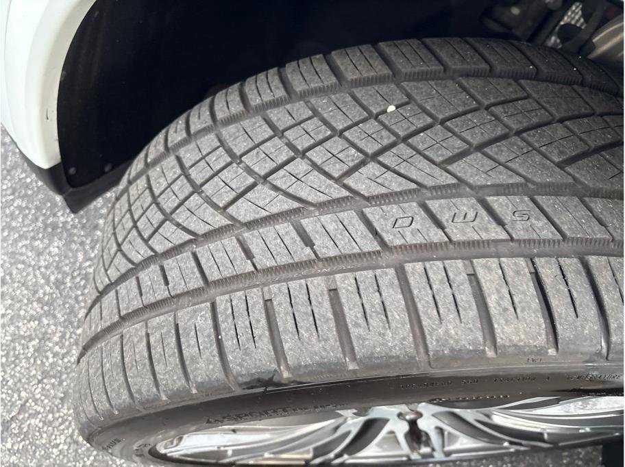 Used 2017 Porsche Cayenne Platinum Edition image 25