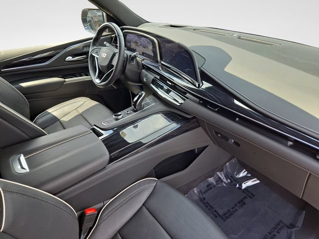 Certified 2024 Cadillac Escalade Sport w/ LPO, ONYX Package AWD/4WD image 43