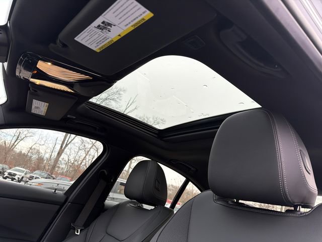 Used 2025 BMW 330i xDrive Sedan w/ Convenience Package image 40