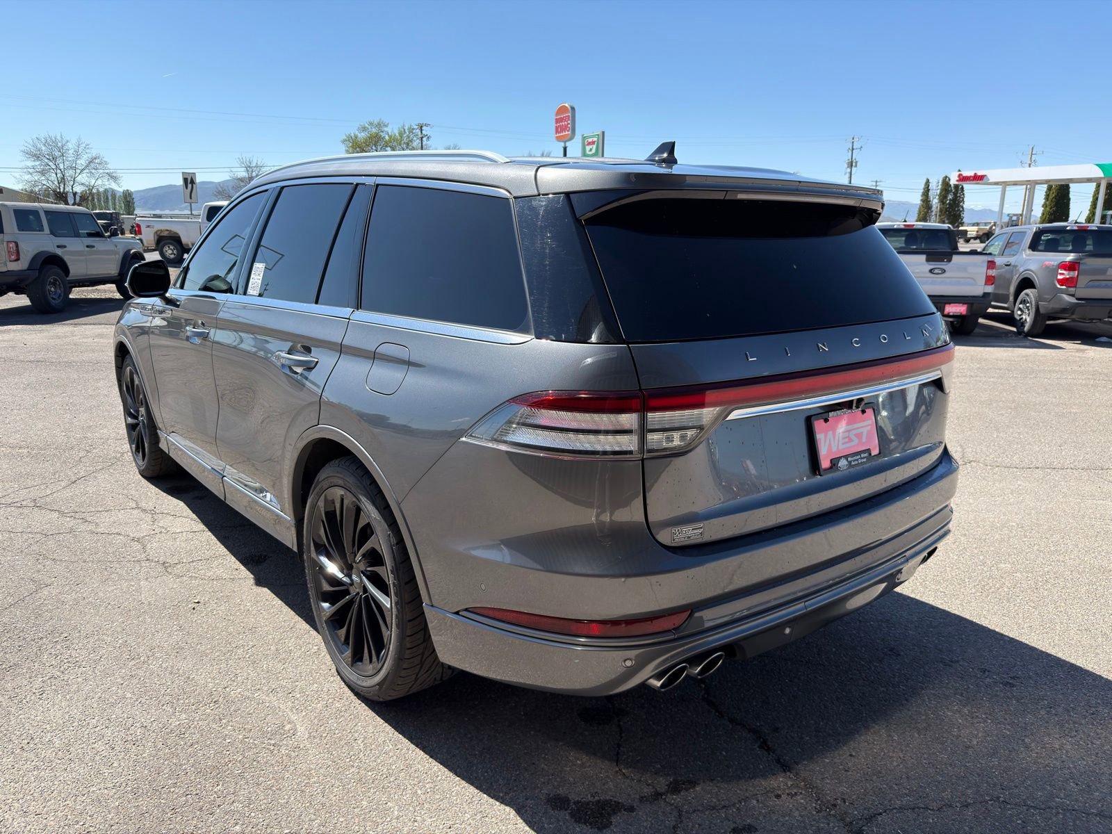 Used 2021 Lincoln Aviator Reserve w/ Equipment Group 210A AWD/4WD image 10