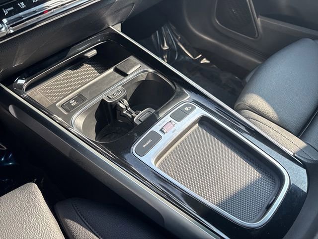 Used 2025 Mercedes-Benz GLB 250 4MATIC image 26