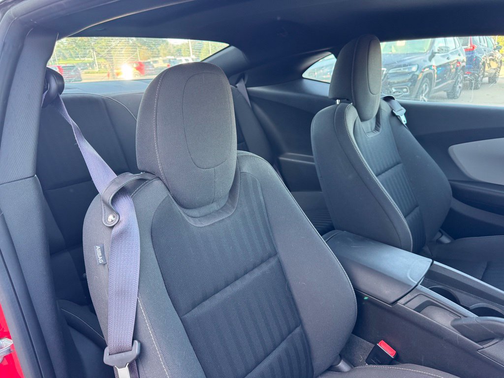 Used 2015 Chevrolet Camaro LS RWD image 17