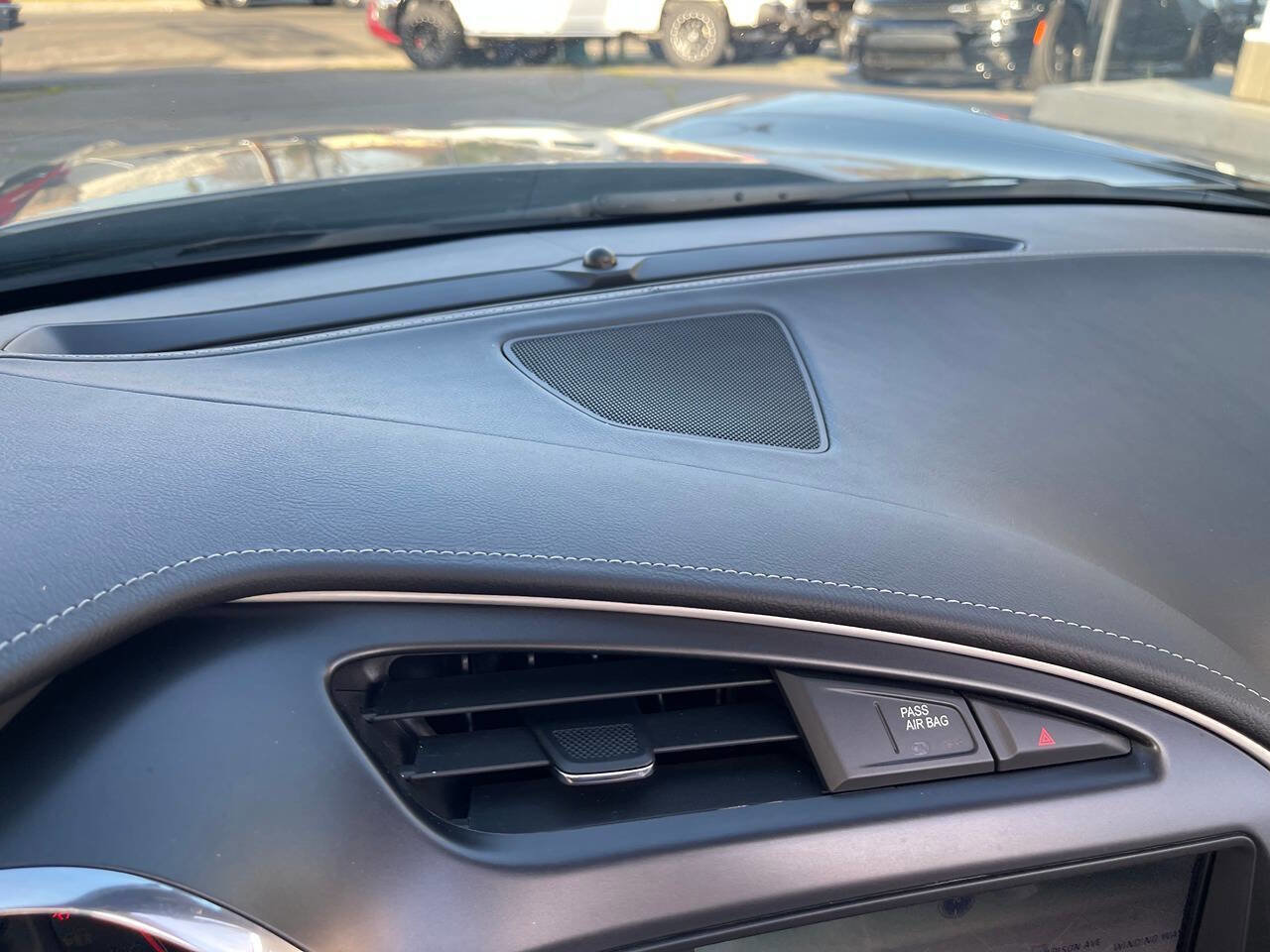 Used 2015 Chevrolet Corvette Stingray 2dr Convertible w/1LT image 81