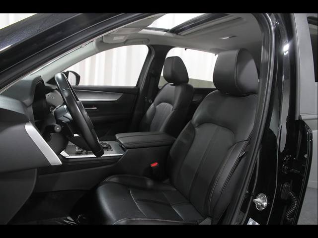 Certified 2025 MAZDA CX-70 3.3 Turbo w/ Preferred Package AWD/4WD image 5