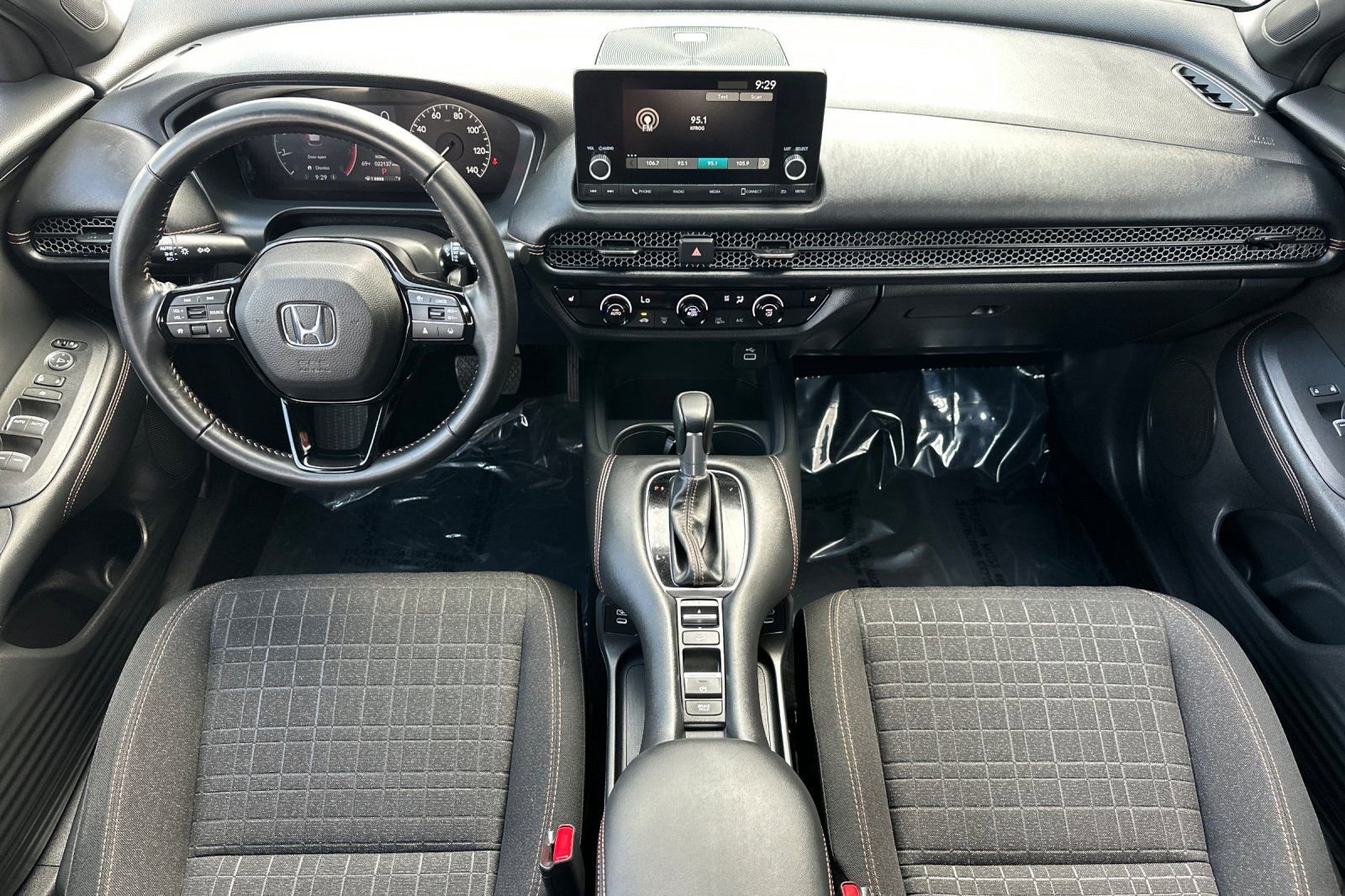 Used 2025 Honda HR-V Sport image 14