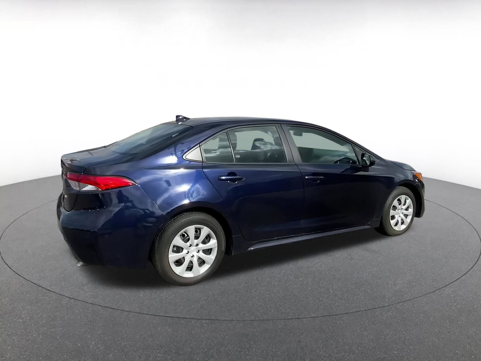 Used 2025 Toyota Corolla LE image 15