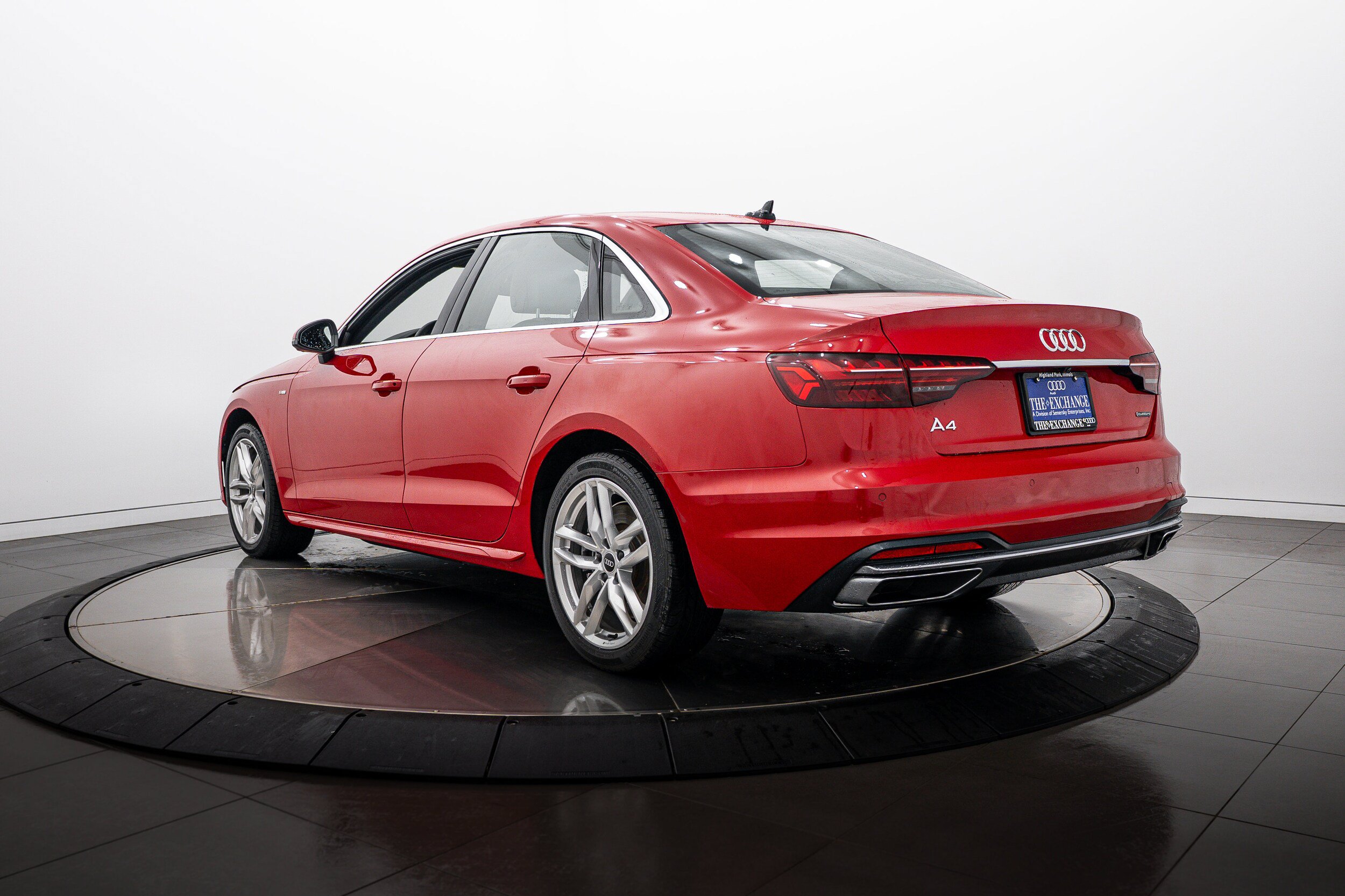 Used 2021 Audi A4 2.0T Premium Plus w/ Premium Plus Package AWD/4WD image 5