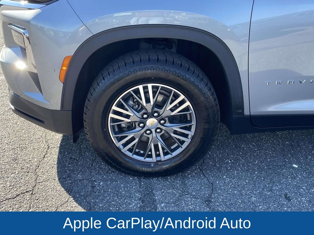Used 2024 Chevrolet Traverse LT image 10
