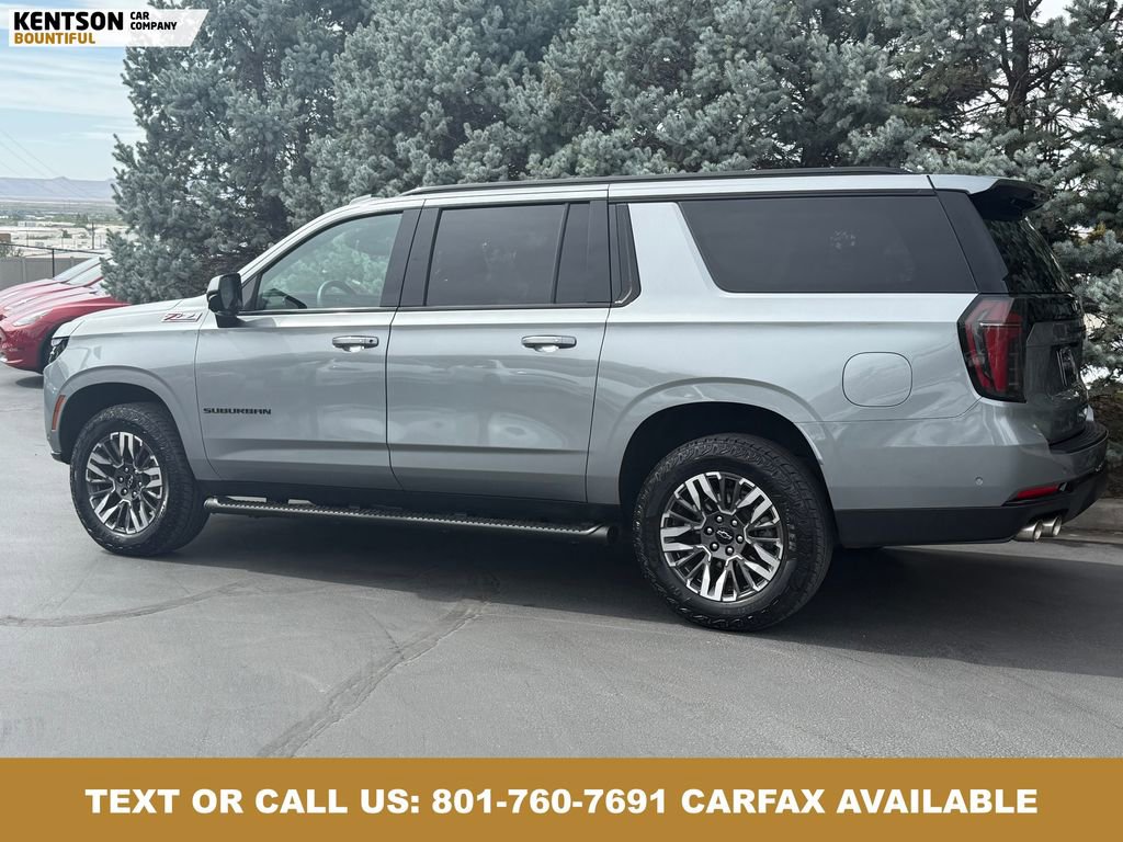 Used 2025 Chevrolet Suburban Z71 image 5