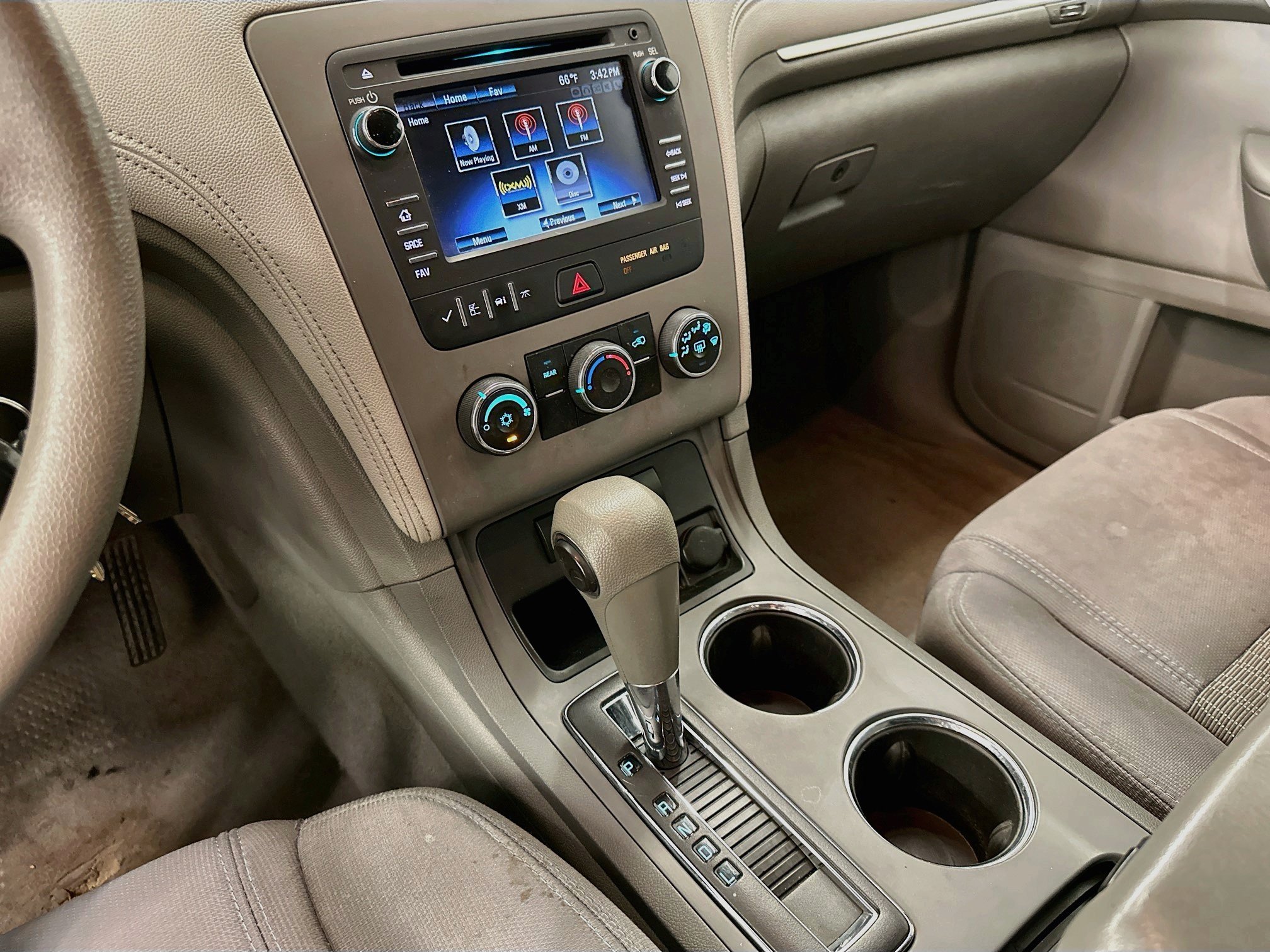 Used 2015 Chevrolet Traverse LS FWD image 25