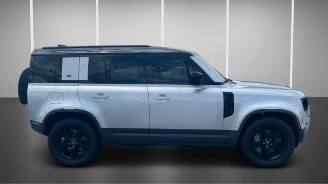 Used 2020 Land Rover Defender 110 First Edition AWD/4WD image 5