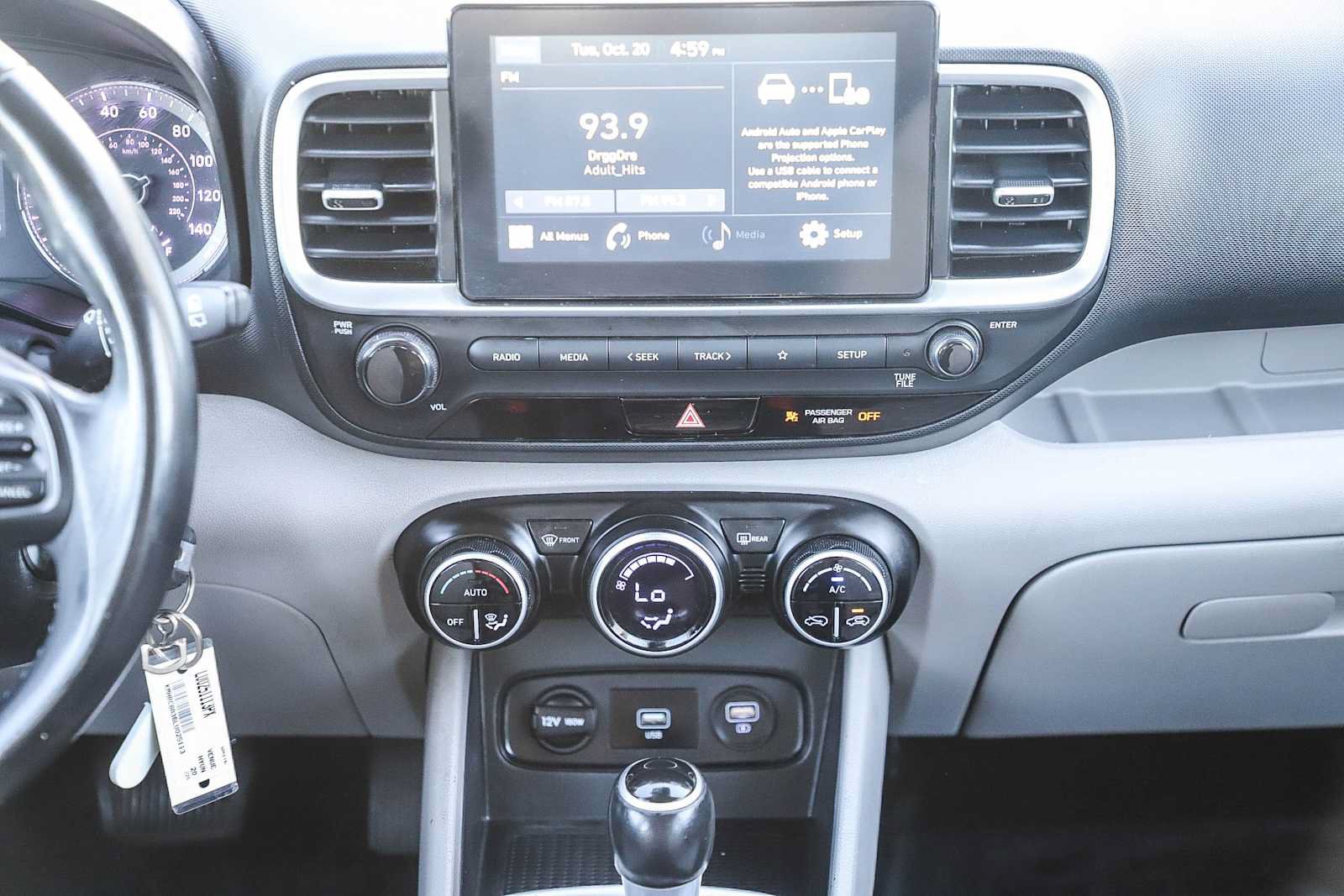 Used 2020 Hyundai Venue SEL w/ Convenience Package FWD image 11
