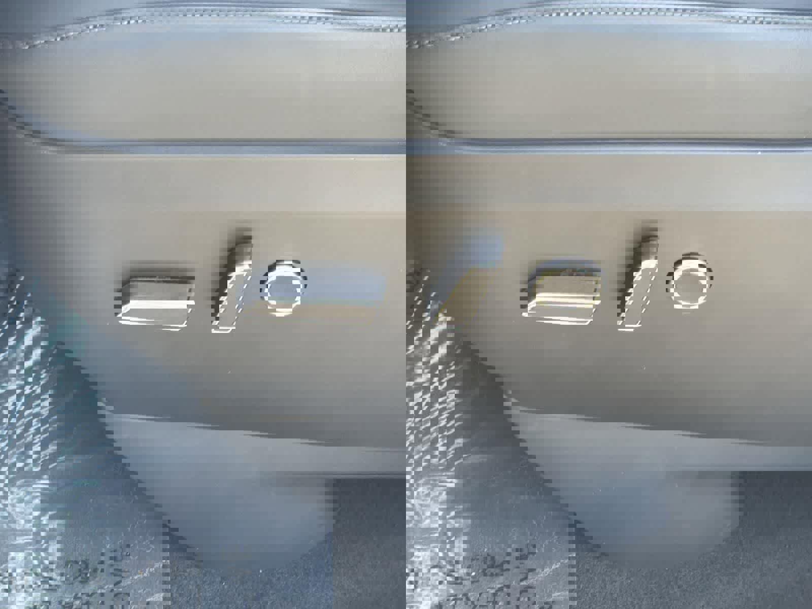 Used 2025 Tesla Model X image 26