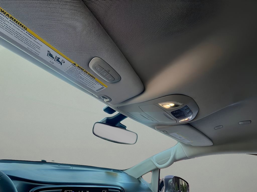 Used 2022 Chrysler Pacifica Touring-L FWD image 16