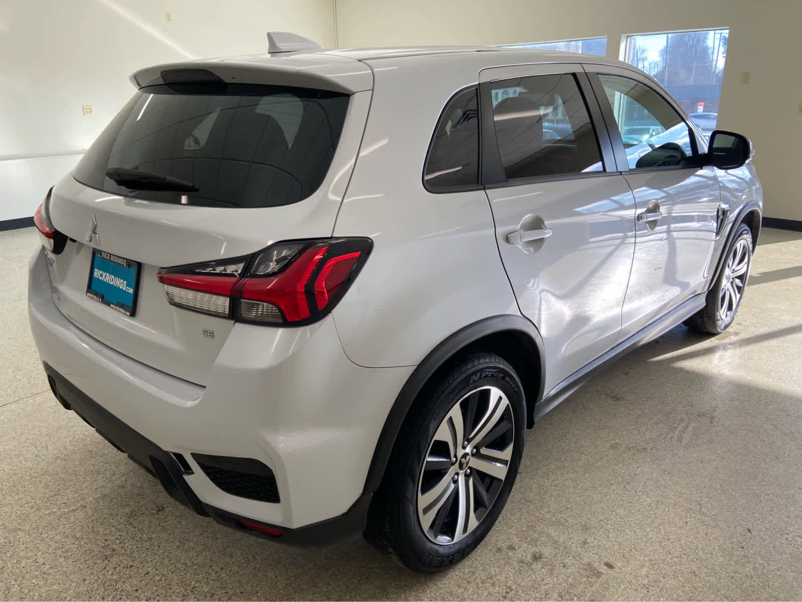 Used 2024 Mitsubishi Outlander Sport SE image 5