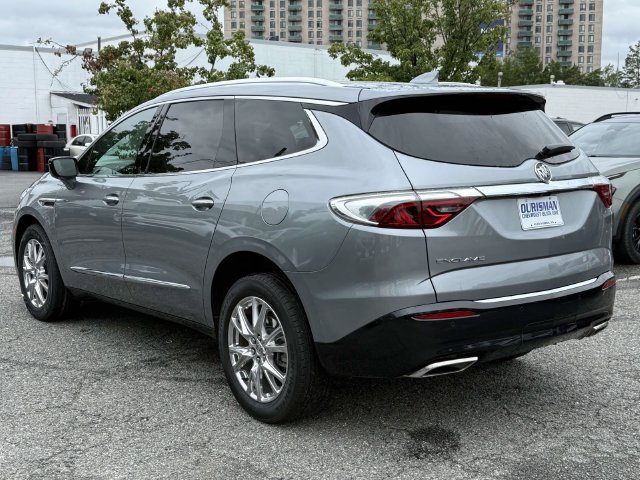 Used 2023 Buick Enclave Premium w/ Experience Buick Package FWD image 4