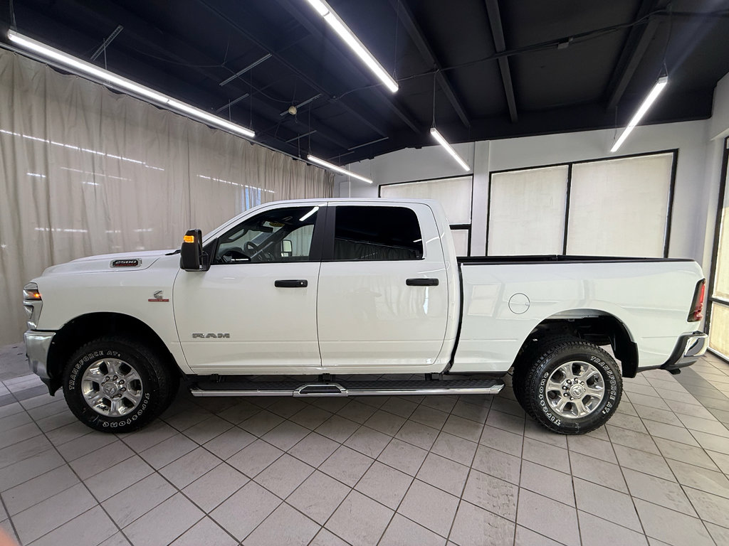 Used 2025 RAM 2500 Big Horn AWD/4WD image 9
