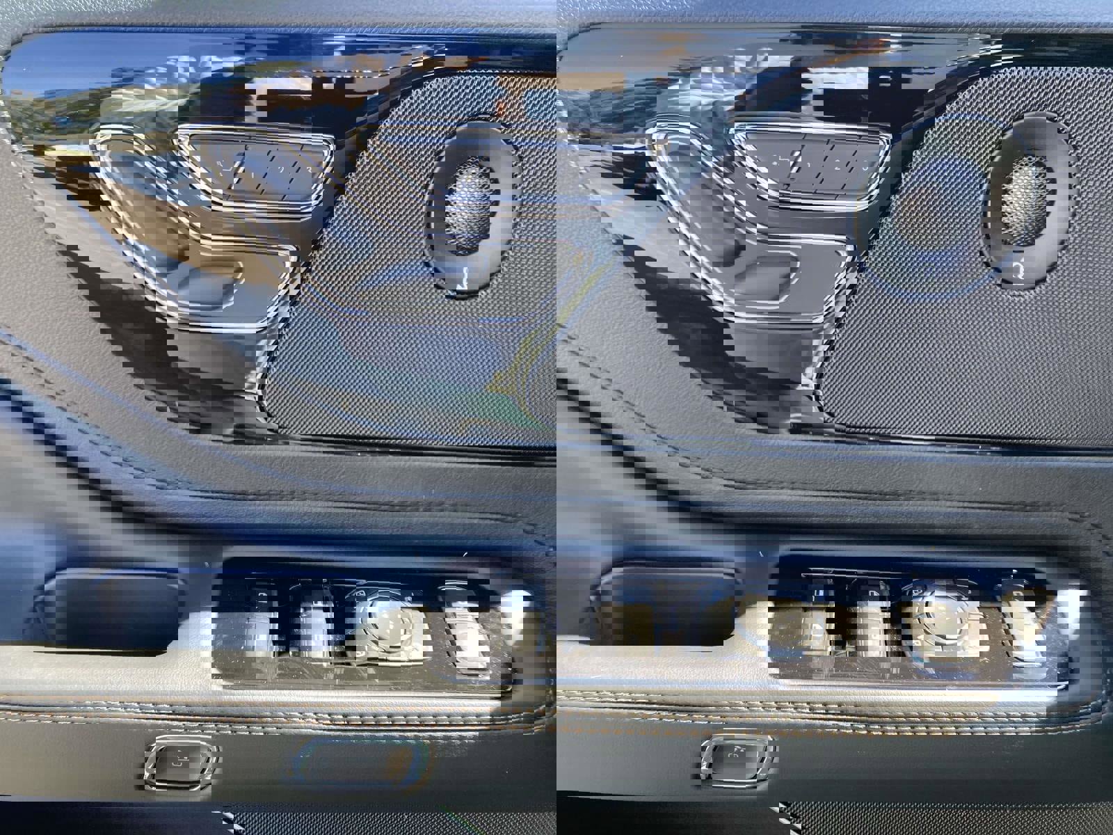 New 2025 Lincoln Aviator AWD w/ Equipment Group 101A image 20