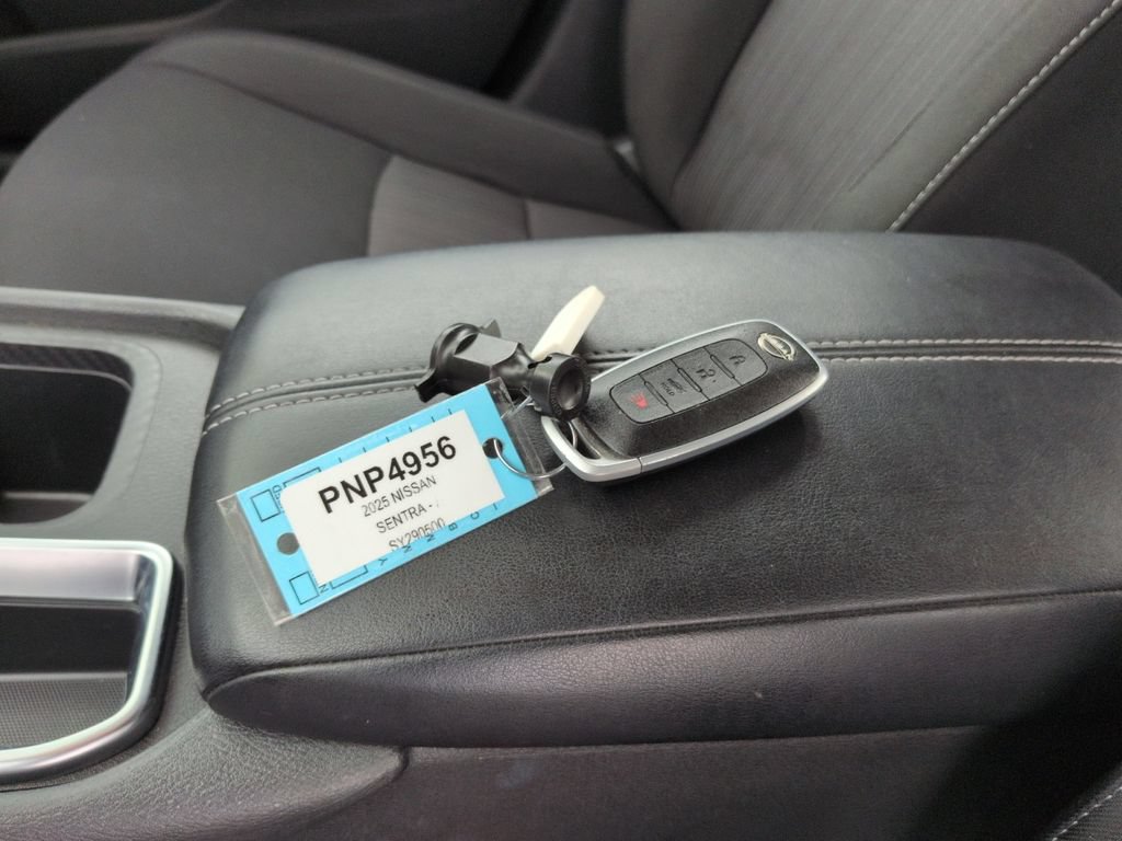 Used 2025 Nissan Sentra SV FWD image 31