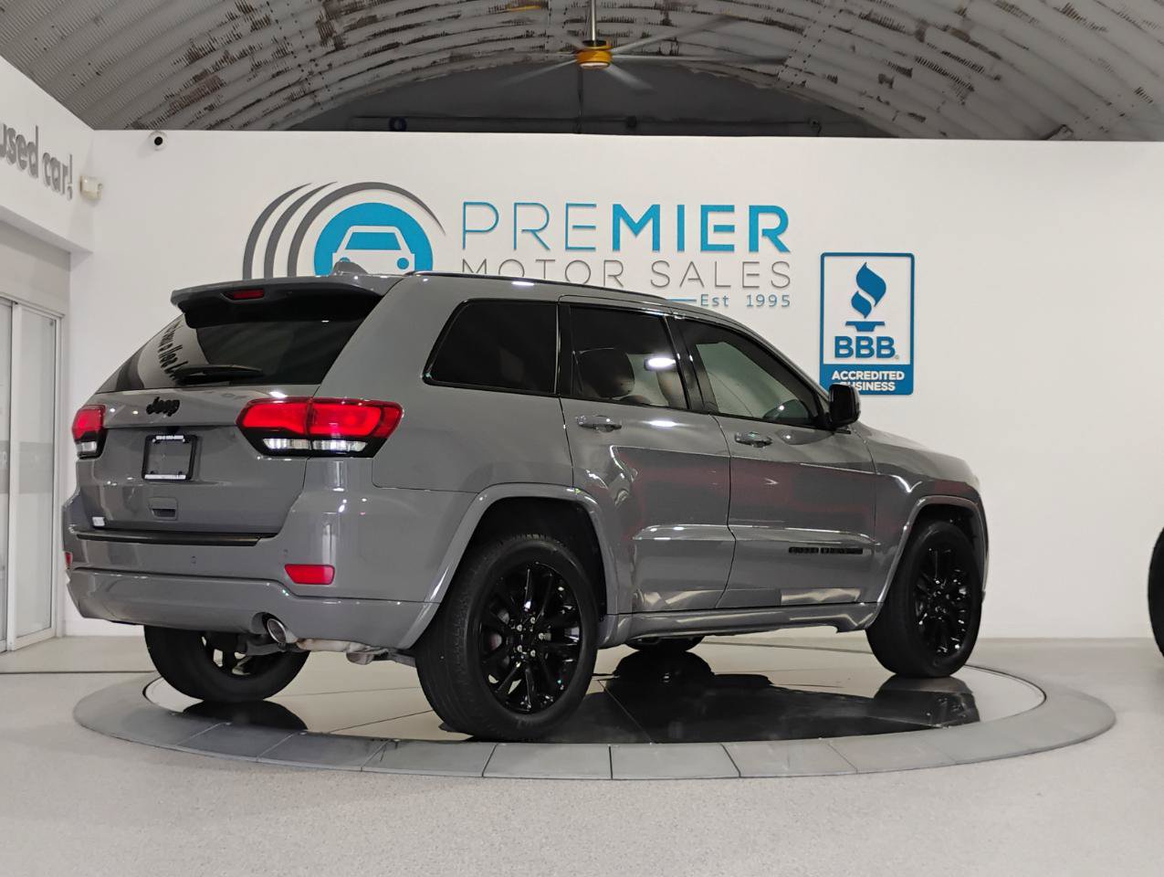 Used 2021 Jeep Grand Cherokee Laredo X RWD image 23