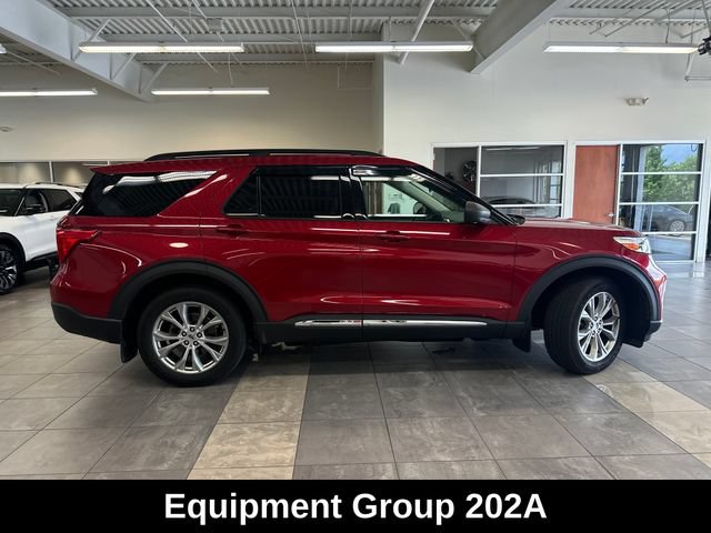 Used 2020 Ford Explorer XLT w/ Equipment Group 202A AWD/4WD image 9
