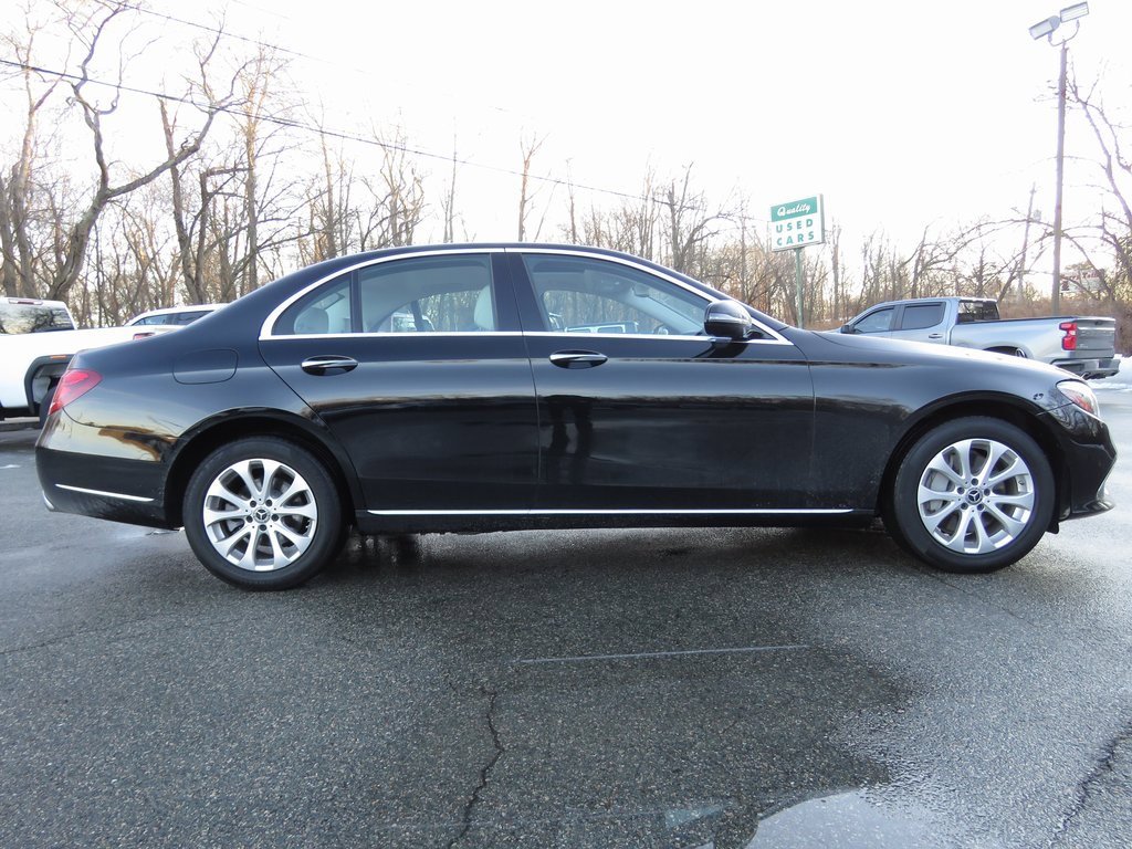 Used 2020 Mercedes-Benz E 350 4MATIC Sedan image 4