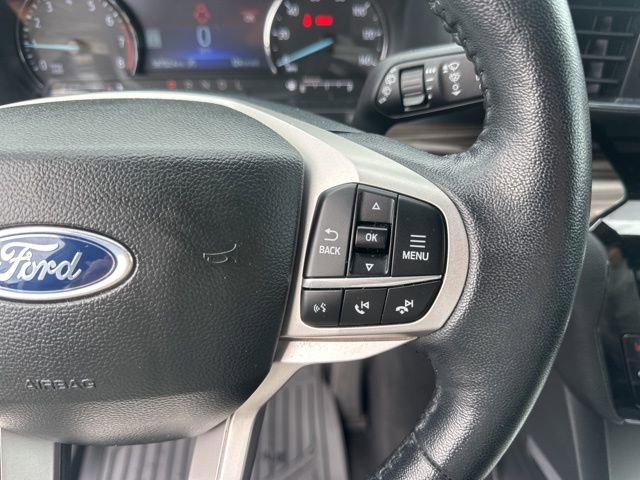 Used 2023 Ford Explorer Limited AWD/4WD image 16