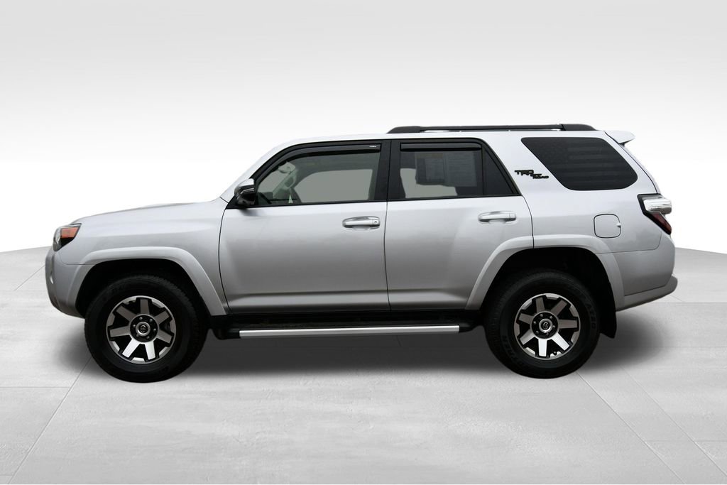 Used 2023 Toyota 4Runner TRD Off-Road Premium w/ Off Road Premium Plus Package AWD/4WD image 4