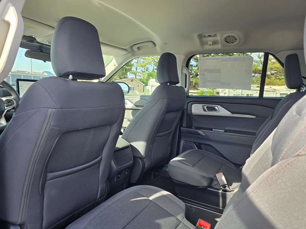 New 2026 Ford Explorer Active AWD/4WD image 11