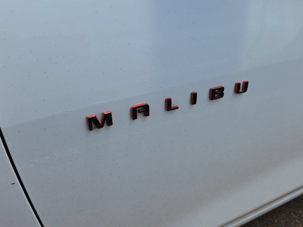 Used 2021 Chevrolet Malibu LT w/ Leather Package FWD image 8