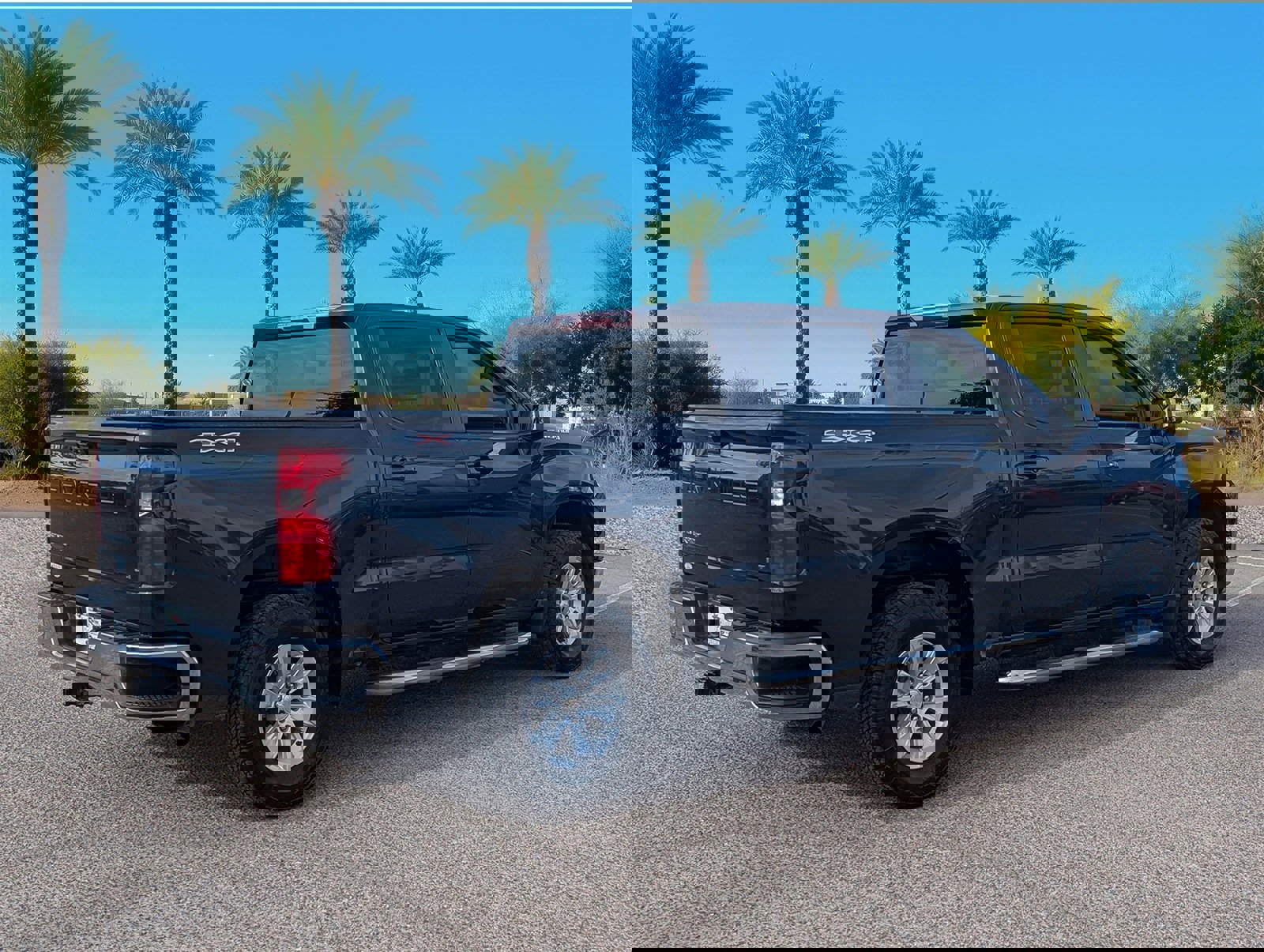 Used 2023 Chevrolet Silverado 1500 LT image 7