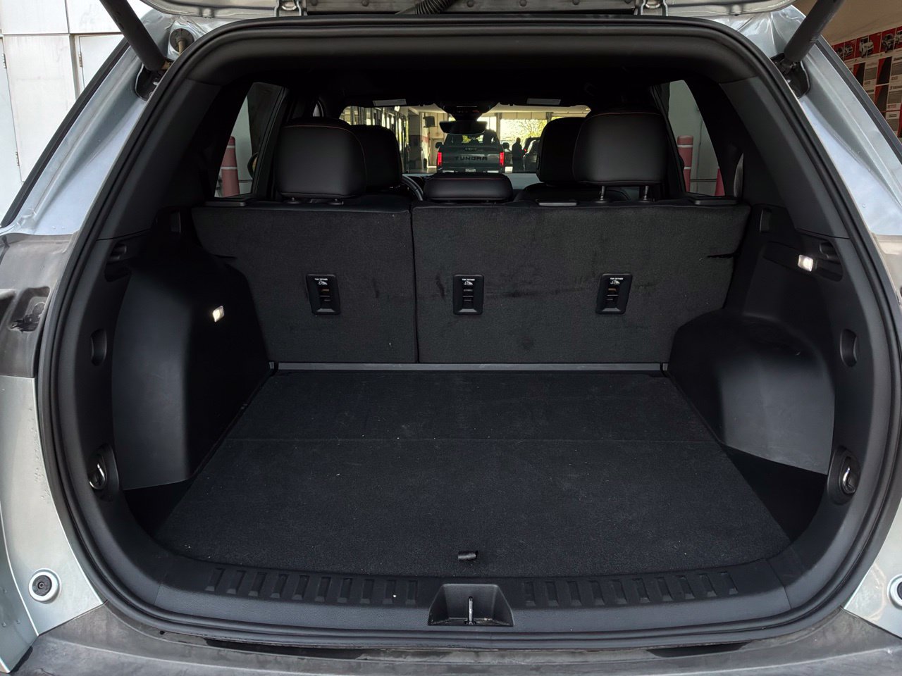 Used 2025 Chevrolet Equinox RS w/ Safety and Technology Package AWD/4WD image 15