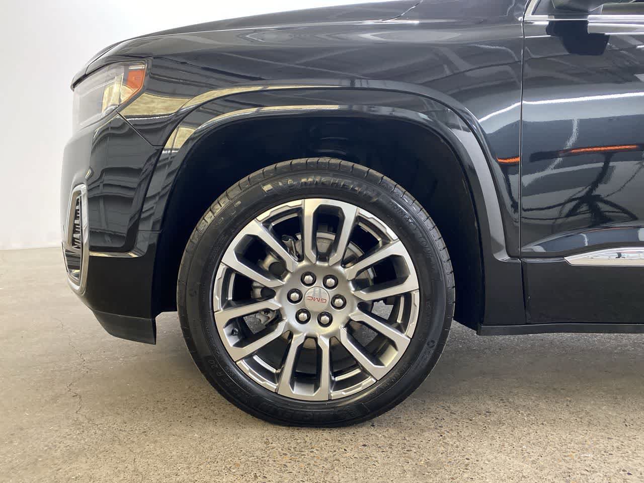Used 2022 GMC Acadia Denali w/ Denali Ultimate Package AWD/4WD image 11