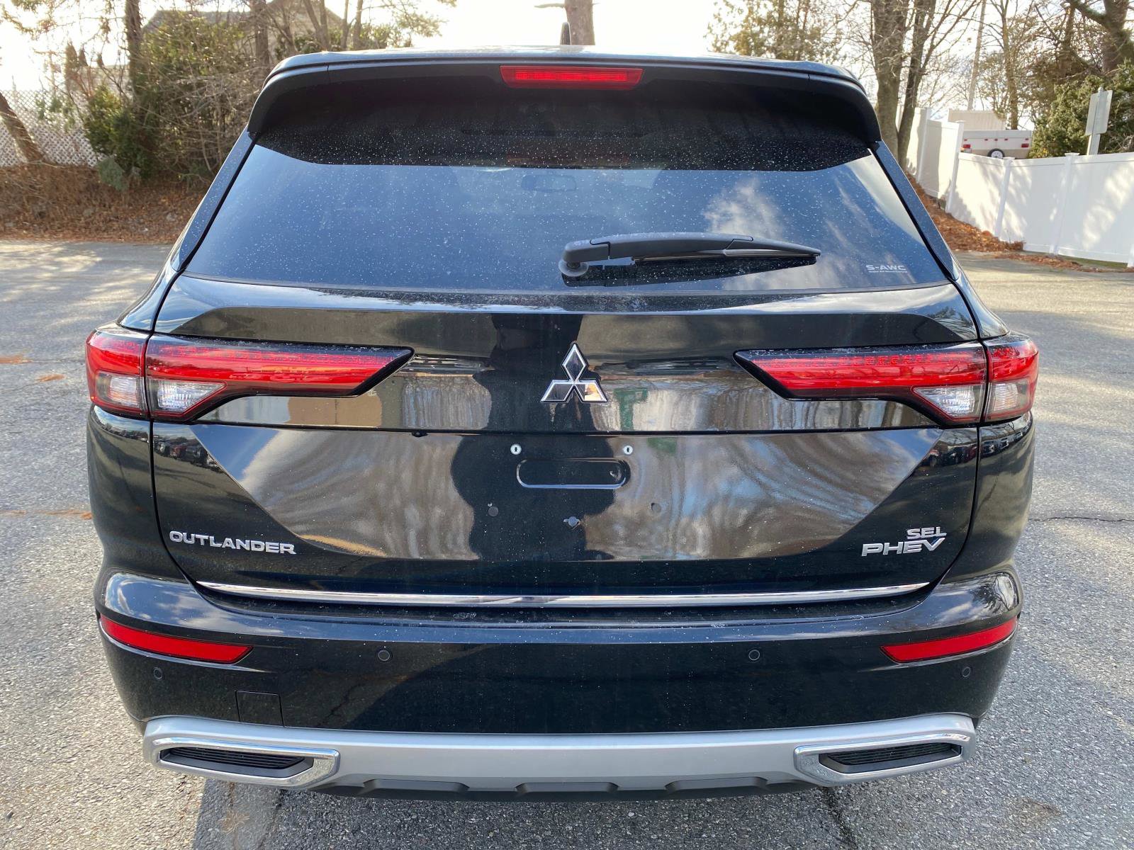 New 2025 Mitsubishi Outlander 4WD Plug-In Hybrid image 4