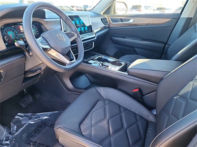 Certified 2024 Volkswagen Atlas SE image 11