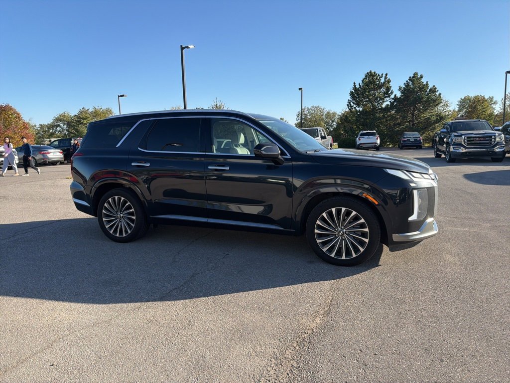 Used 2024 Hyundai Palisade Calligraphy image 4