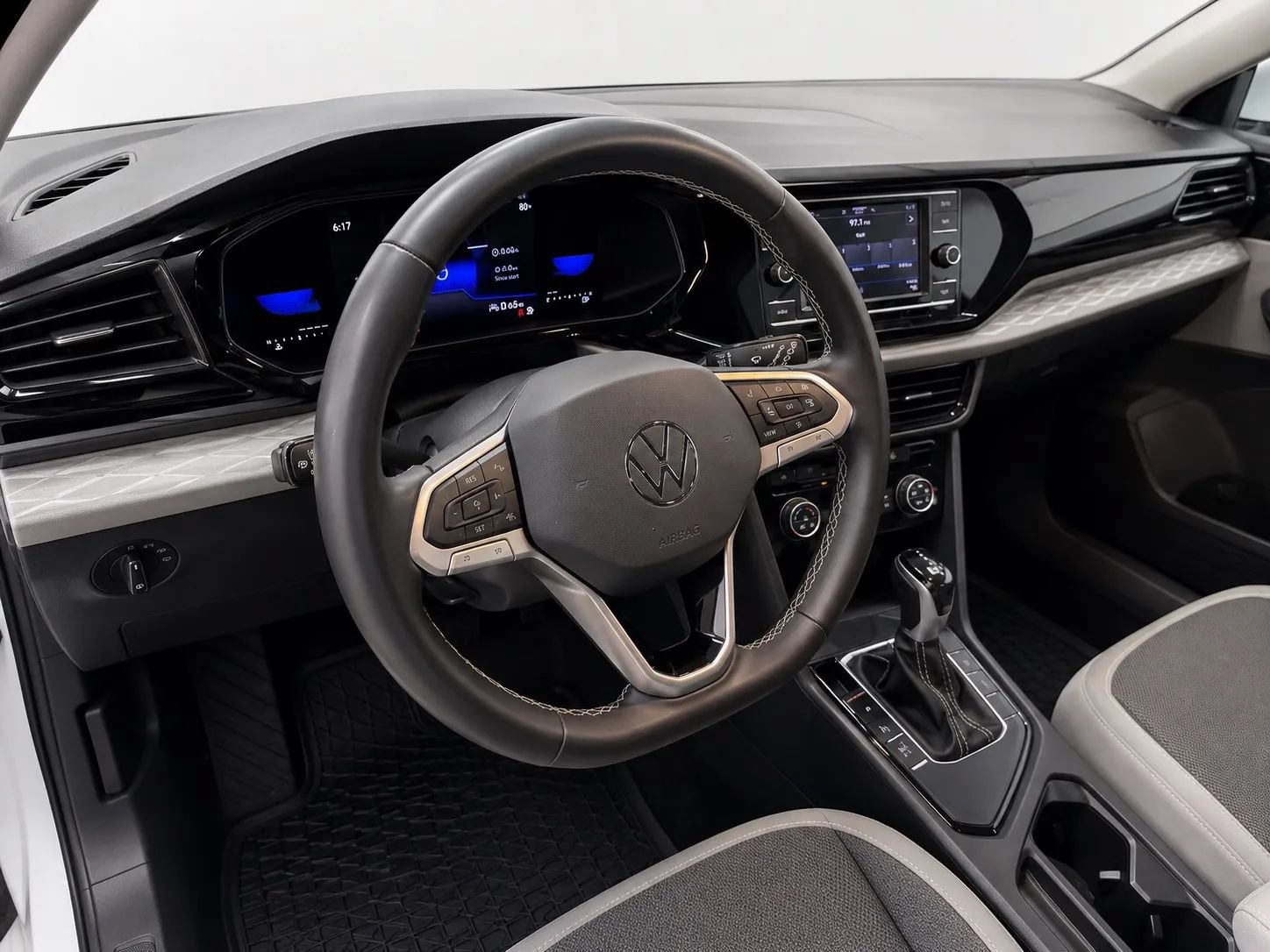 Used 2024 Volkswagen Taos S FWD image 9