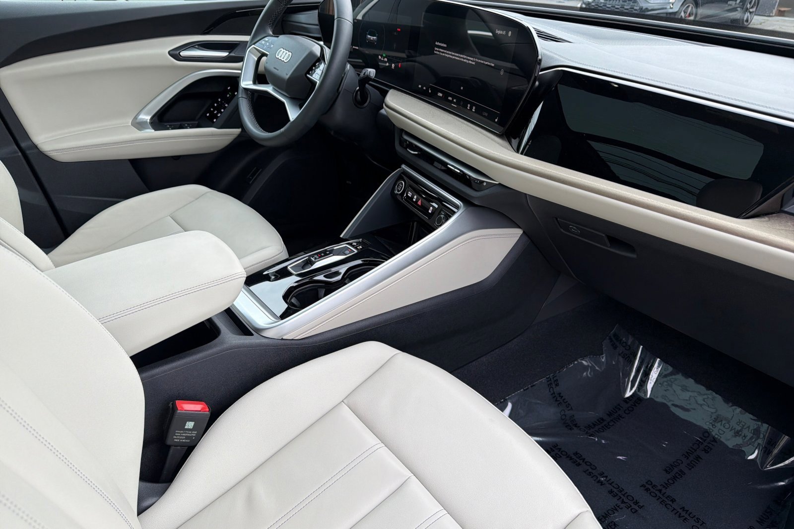 Used 2025 Audi Q5 Premium w/ Convenience Package image 15